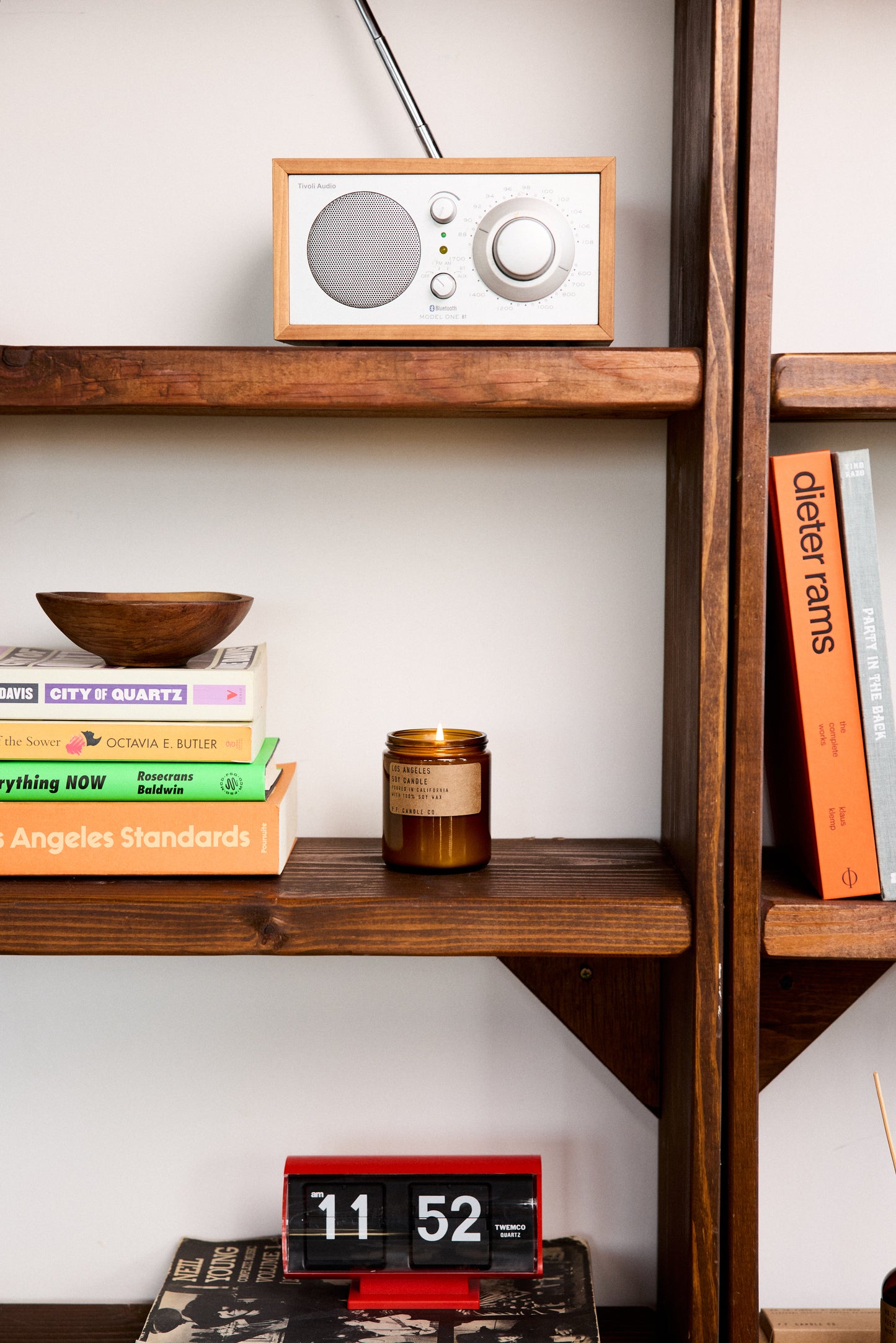 Los Angeles– Standard Candle