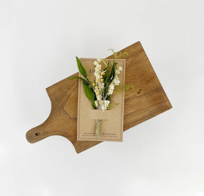 Mini Bouquet– Willow & White Larkspur